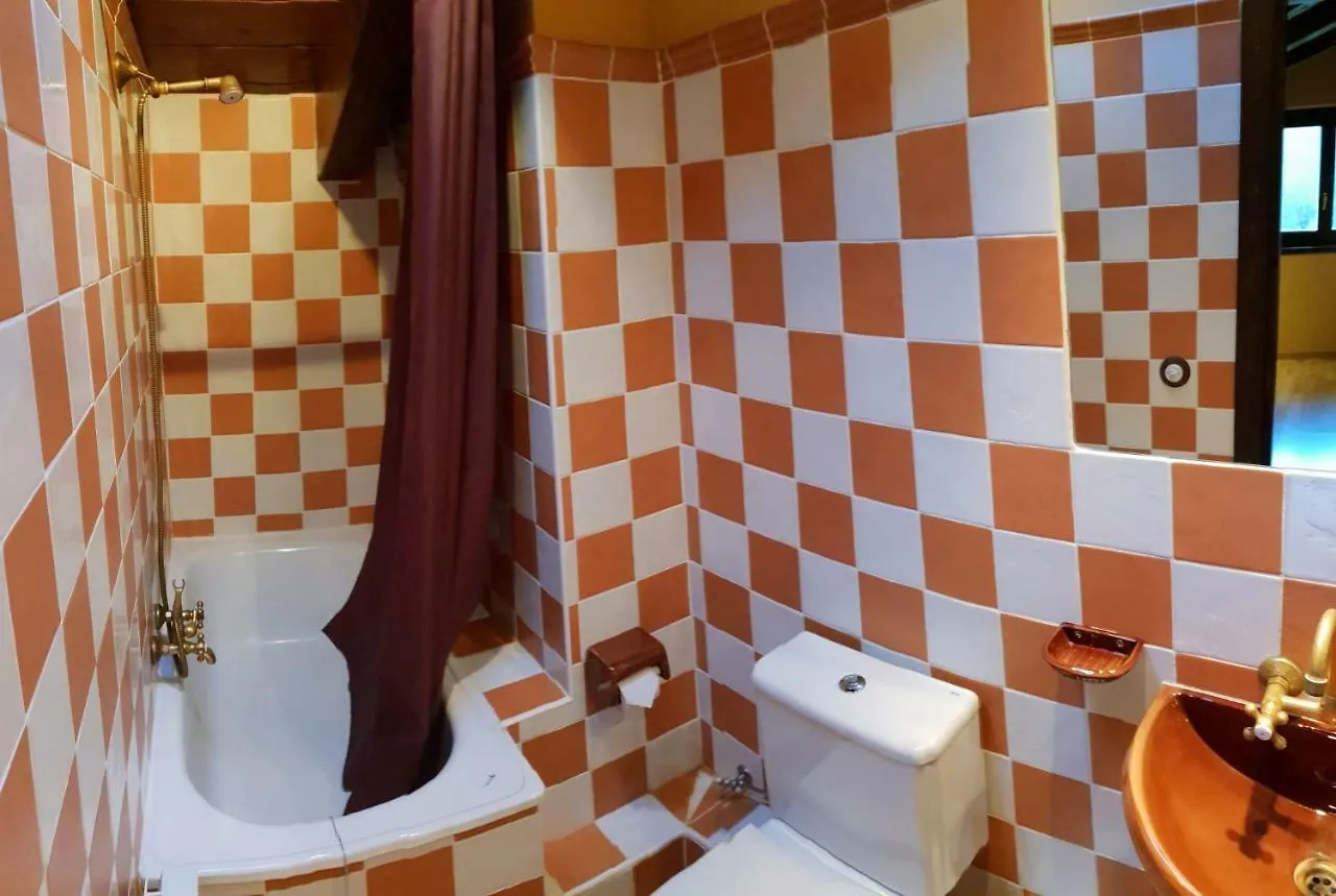 Cal Sams Guest House Olopte Spain